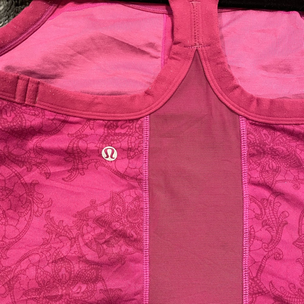 LULULEMON UJJAYI POWER Y TANK MESH
BACK INSERTION - Picture 7 of 10